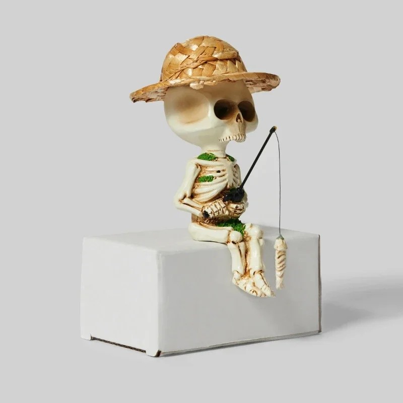 I'm bored and fishing with the little skeleton 