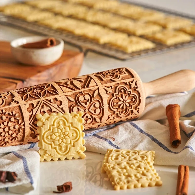 Wooden Rolling Pin for Christmas, 3D DIY Engraved Embossing Rolling Pins with Xmas Reindeer Flower Pattern, for Baking Cookies