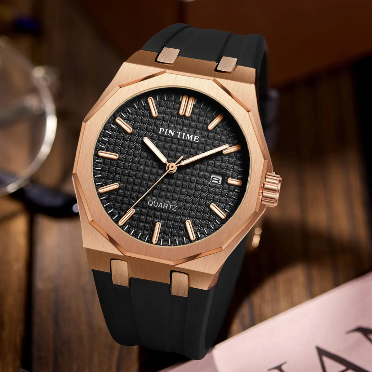 Mens Watches Classic Sports Fashion Design Quartz Movement Silicone Strap 30M Waterpoorf Casual Wirstwatch Elegant Watch