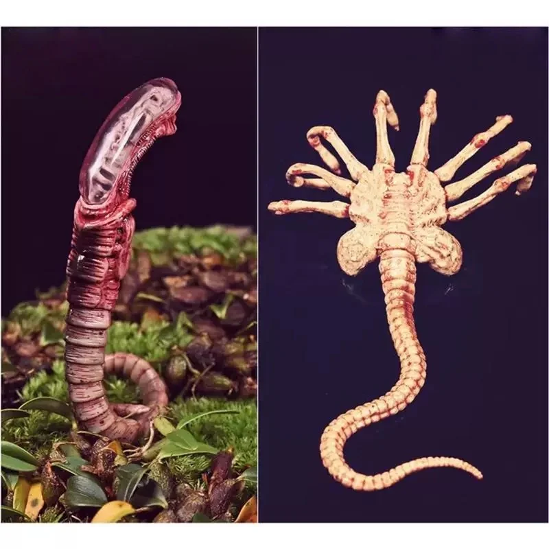 

New Scary Alien Mask Scorpion Face-Holding Bug Prop for Halloween Party Cartoon Style Monster Ornament Gift for Adults And Kids