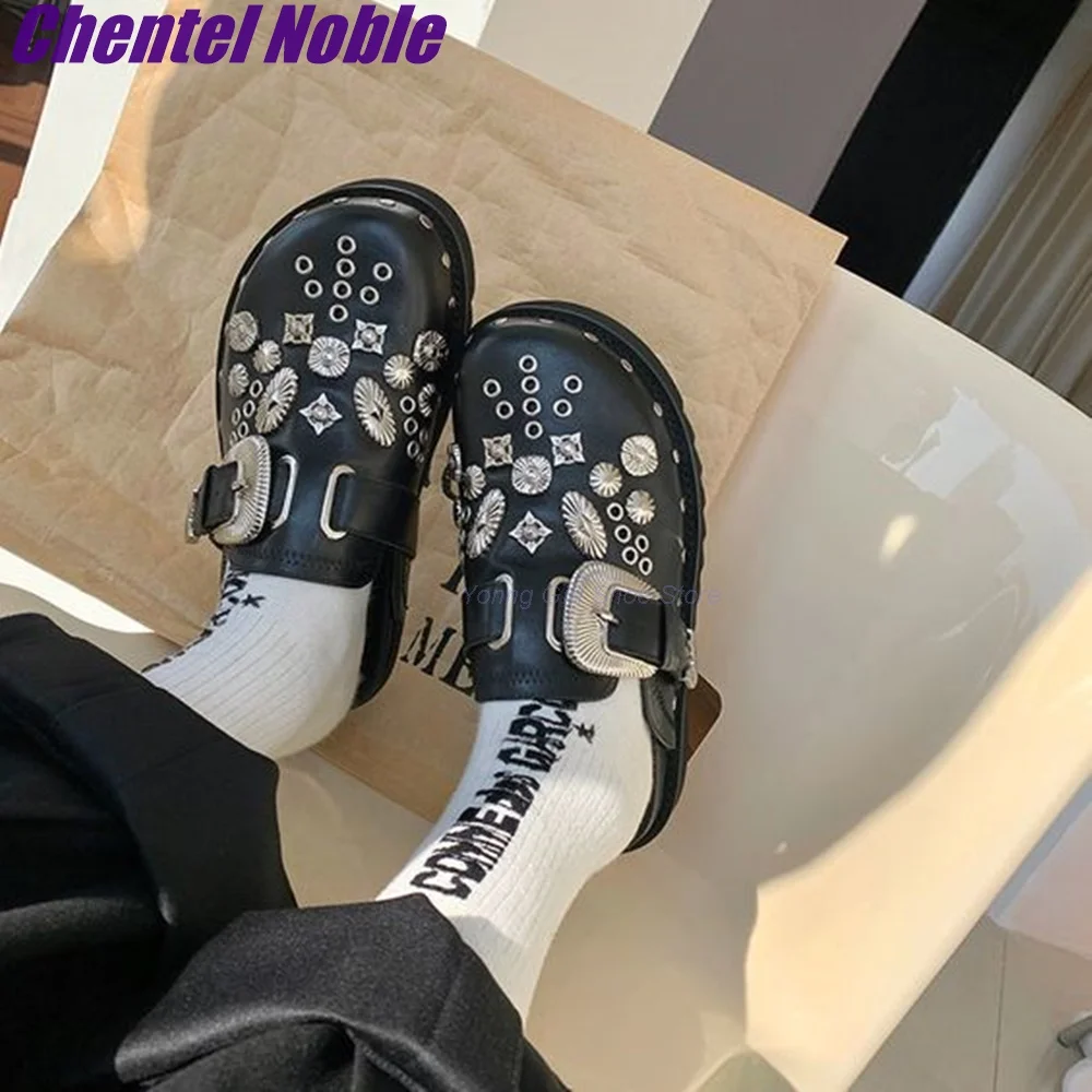 Metal Decoration Hole Sandals Punk Black Button Punk Fashion Soft-Soled Fashion New Arrival Round Toe Thick Platform Women Shoe