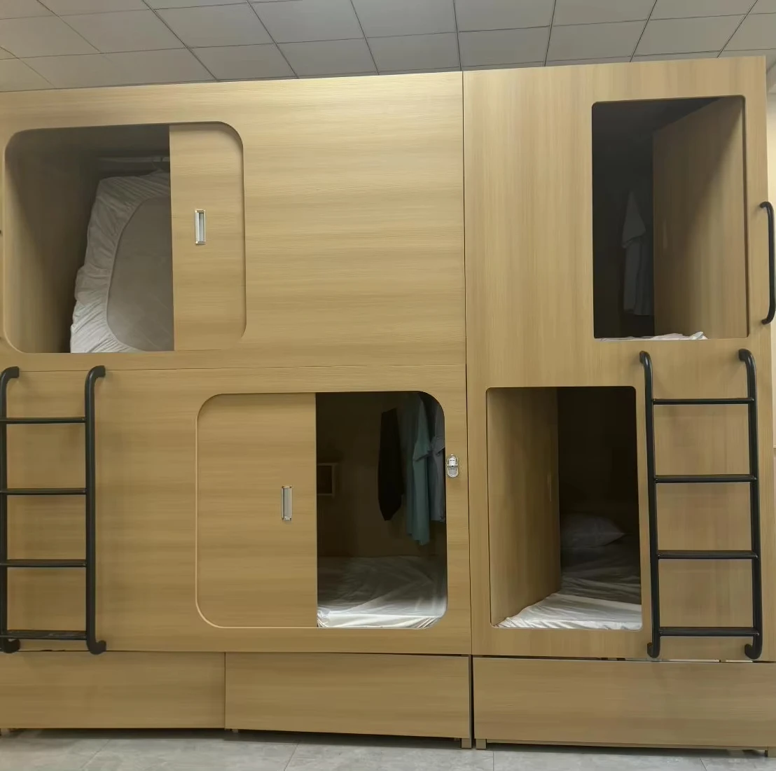 New Trend Capsule Bed Vertical Bunk Bed Sliding Door Sleeping Capsule Pod Soundproof on Demand Combination