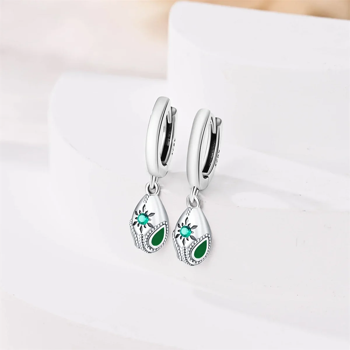 Pendientes de plata auténtica 925 para mujer, aretes de aro del año del serpiente, circonita verde, joyería de fiesta clásica de tendencia, Buen regalo de la suerte