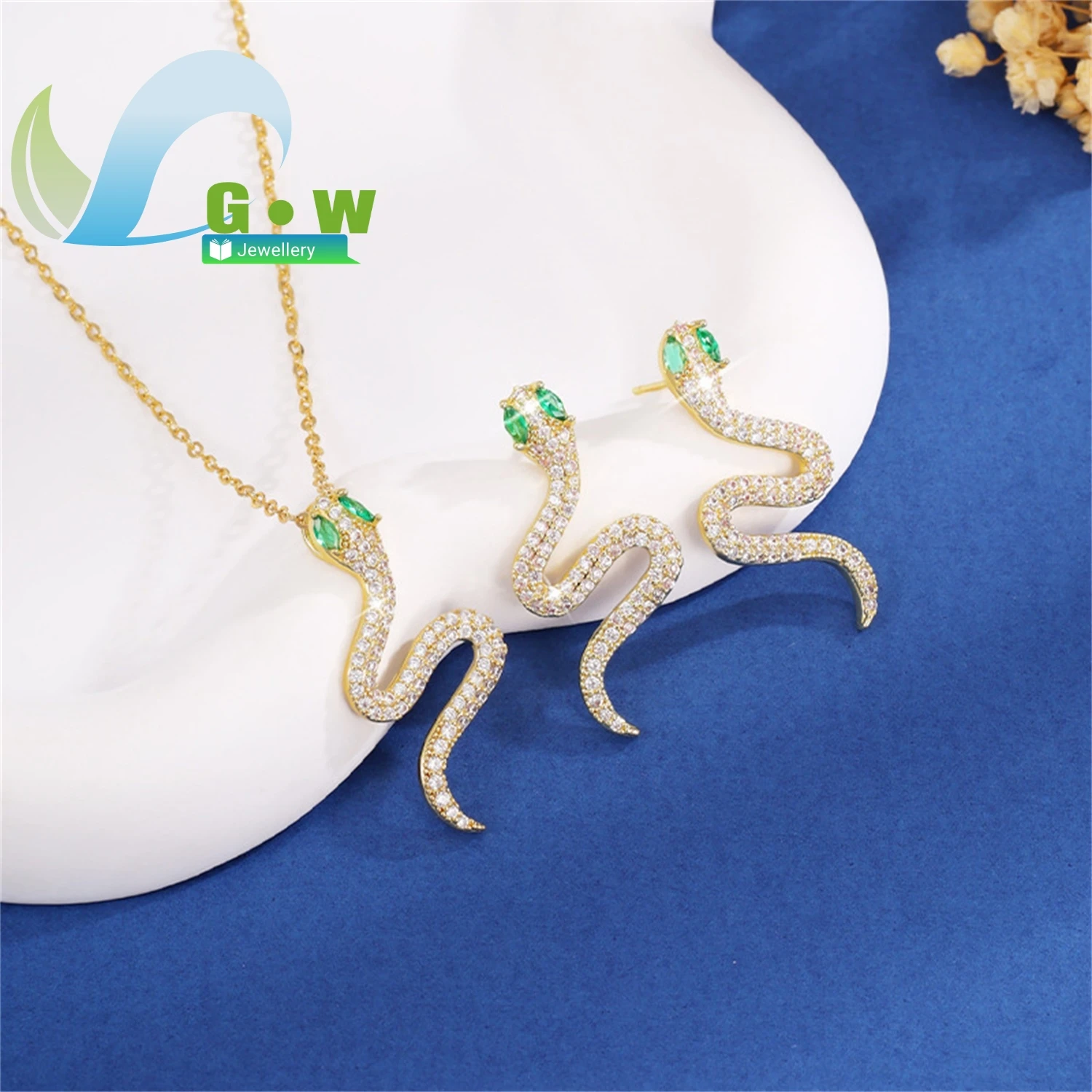 

Креативное ожерелье со змеей в европейском и американском стиле, женская модная цепочка на ключицу, микроинкрустированная цирконом, цепочка для свитера, оптовая продажа