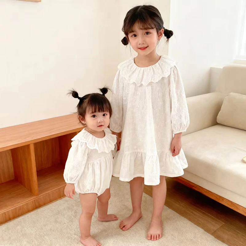 Infant Baby Mädchen Kleid Gestickte Strampler Schwestern Kleidung Kinder Mädchen Blume Prinzessin Spitze Kragen Kleid Familie Kleidung Strampler