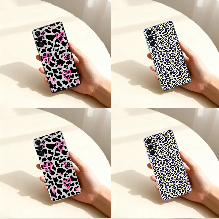 Phone Cover Case for Samsung Galaxy A36 A26 A16 A34 A15 A13 A14 A22 A52 A24 A35 A51 A11 A12 Cow Print Hearts