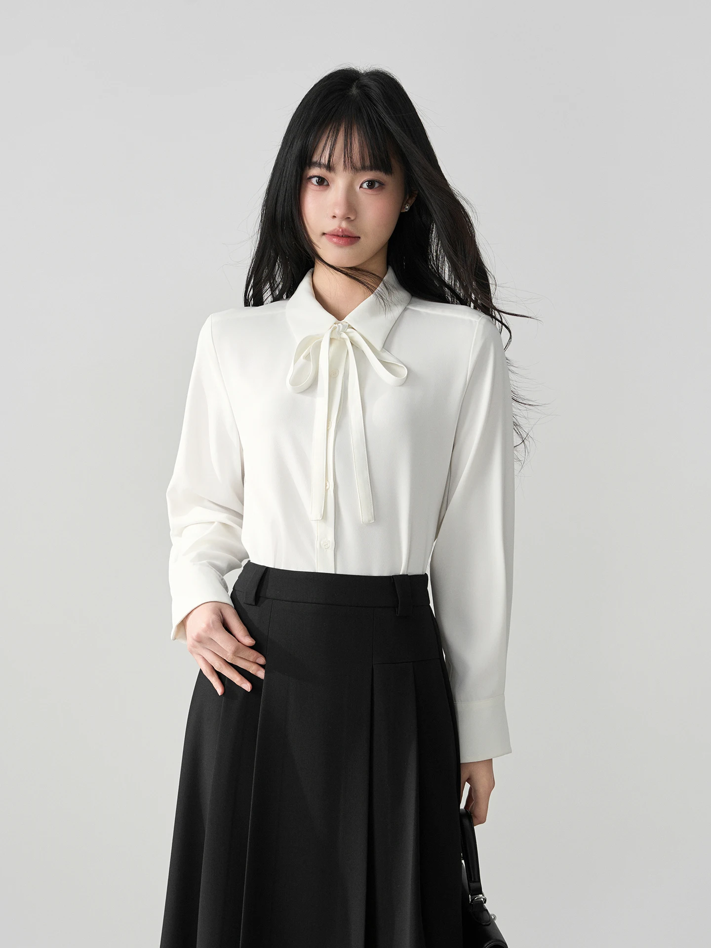 

Блузка Bertie Misses Summer белая женская для офиса и собеседований, профессиональная, с узлом, для ношения под одеждой