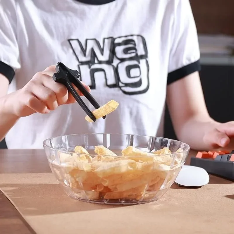 Finger Chopsticks Portable Potato Chip Snack Clip Lazy Assistant Easy To Operate Tongs Salad Food Not Dirty Hand Gaming Tools