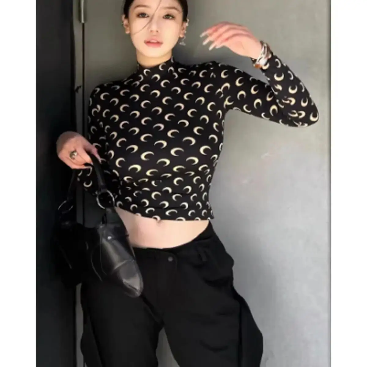 Ice Silk Elastic Round Neck Versatile Top Moon Print Long Sleeved Basic Shirt T-Shirt Women's Underwear Sunscreen Fashion Casual