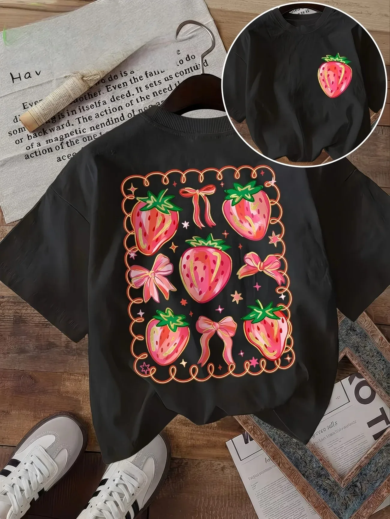 Retro Strawberry Print T-Shirt Women Cute Fruit Graphic Tee Harajuku Streetwear Short Sleeve Summer Aesthetic Loose Casual Top