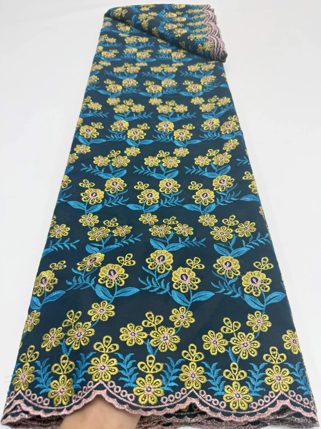 Newest Embroidery Swiss Voile Lace in Switzerland Fine Soft textured African Cotton Fabric Nigeria Dubai Traditional Garment