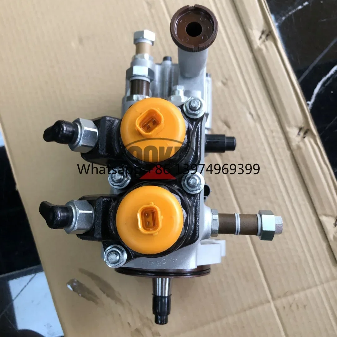 6D102 Engine Fuel Pump PC200 PC220 PC400-7 S6D102 Pump Parts for Construction Machinery Komatsu