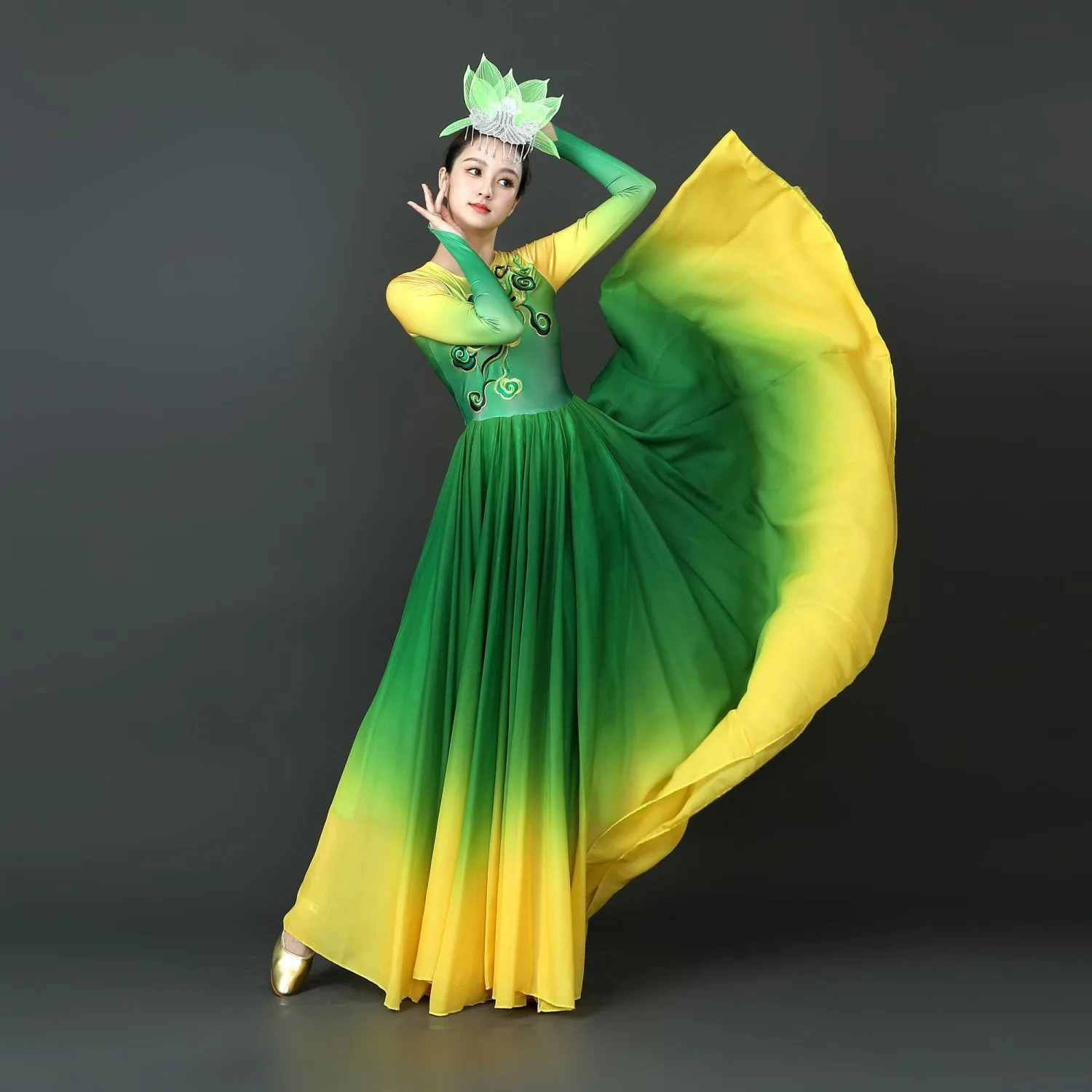 Performance Flamenco Dance Dress Sports Meeting Opening Dance Costume Large Swing Skirt Gradient Color Stage Dance Accompaniment