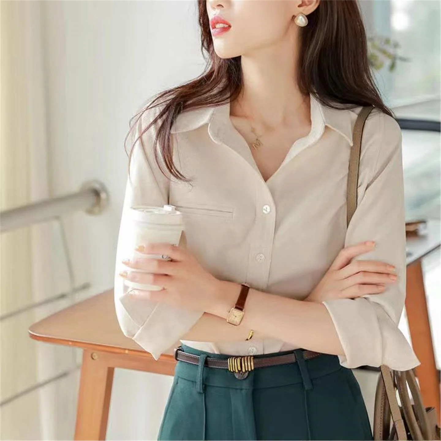 

Chic Velvet Button-Up Shirt Trendy Base Layer 2026 Stack Shirt Flocking Small Audience Design Women's Business Casual Shirt