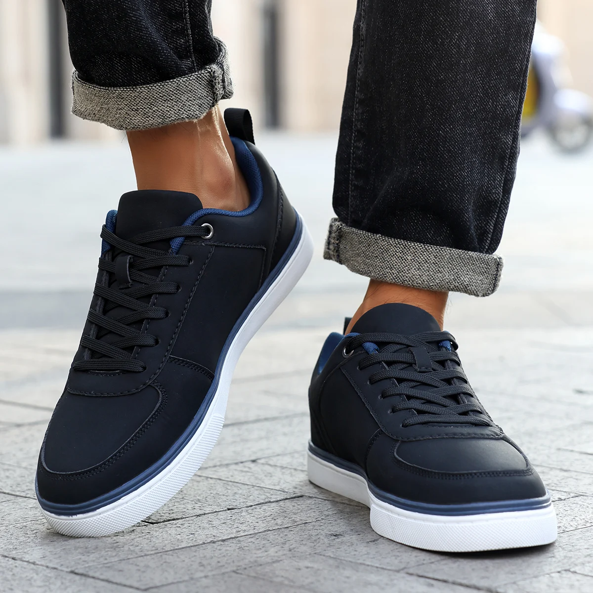 

Men's Comfortable Leather Patchwork Slip-On Classic Board Shoes Rubber Sole Casual Sports Shoes Daily Versatile