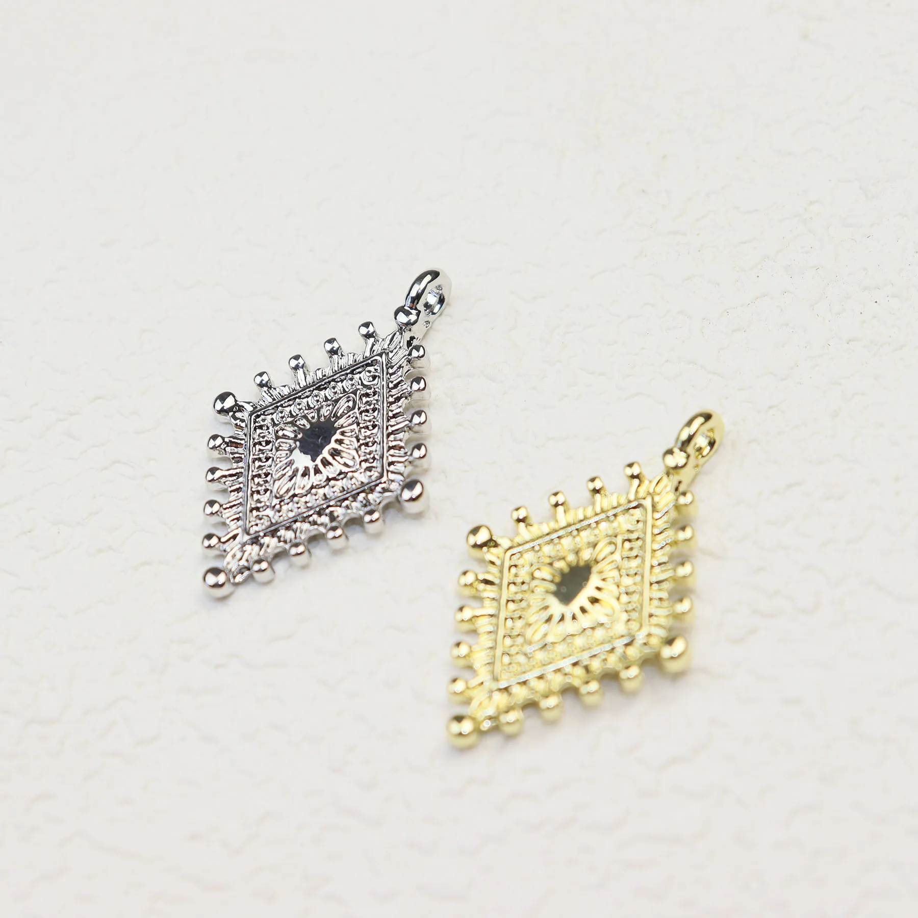 Eruifa 10 sztuk 30mm * 18mm geometr Ryromb ZInc Alloy Charms wisiorek biżuteria DIY Handmade
