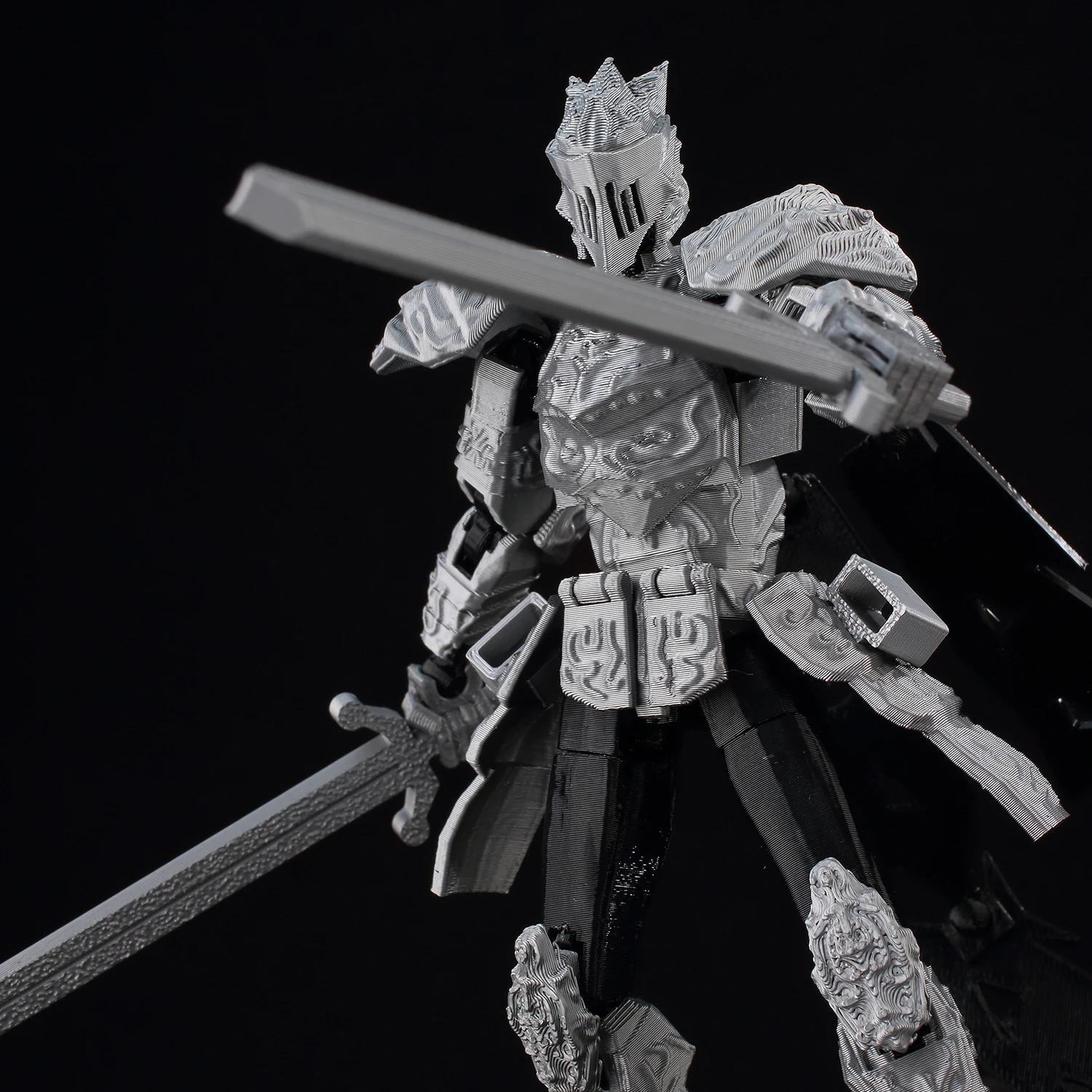 ​ 9L3D Lucky13 Silver Armor Knight Actionfigur Dummy13 mit TripleWeapon T13 Mehrgelenkiges 3D-gedrucktes Sammlerspielzeug Titan13 ​