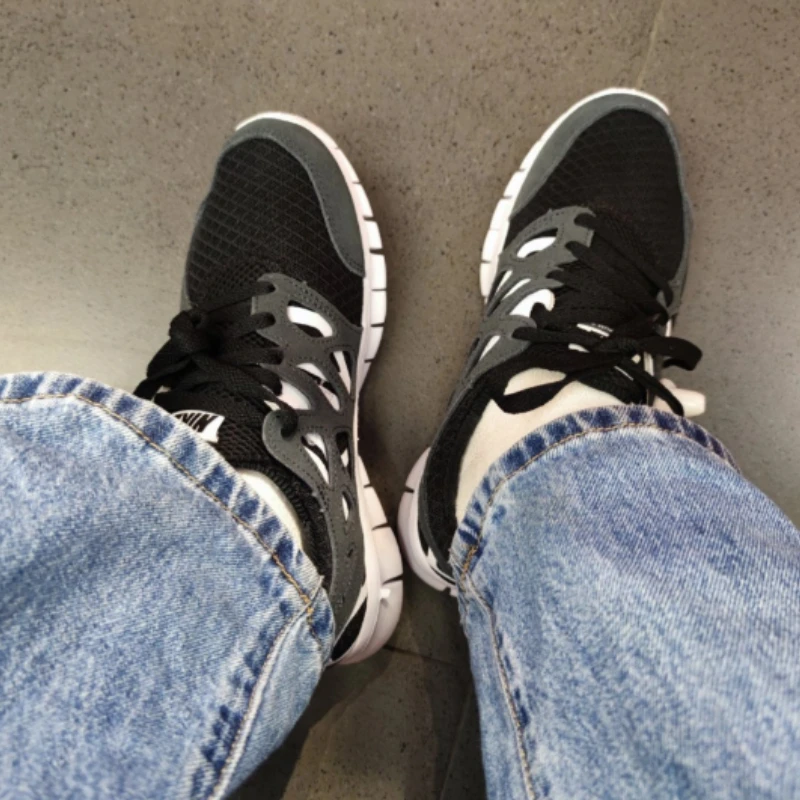 Nike Free Run 2.0 Black White Women Classic Barefoot-Feel Lightweight Non-Slip Durable Low-Top Training Running Shoes DM8915-002