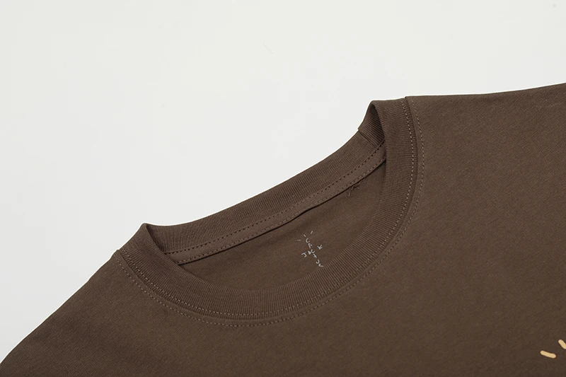 Summer Brown Cactus Jack Tshirts Graffiti Fading Inverted Letter Patterns Casual Street Outfit Men Women Short Sleeve Tees