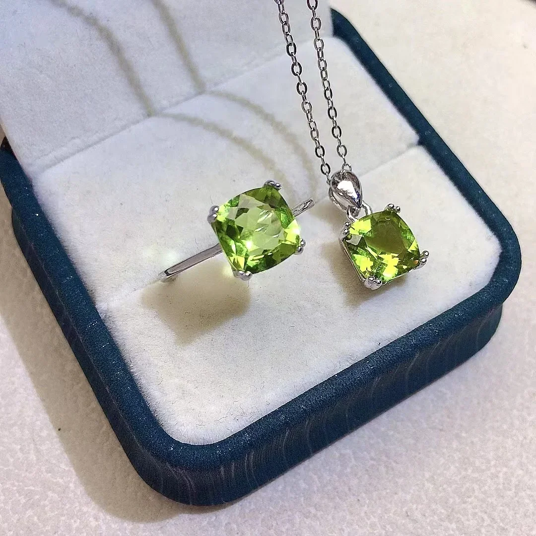 

Simple Sterling Silver Ring and Pendant Jewelry Set for Party 8mm VVS Grade Natural Peridot Jewelry Gift for Woman