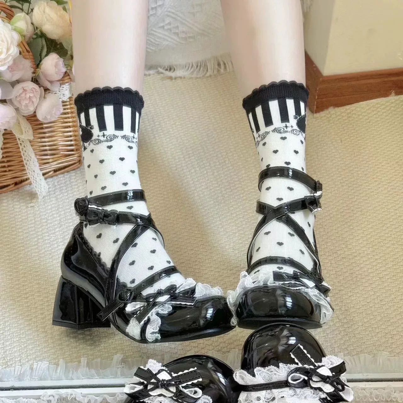 

Lolita Red High Heels Shoes Autumn Winter Lace Edging Thick Single Shoes Patent Leather Mary Jane Women's Shoes 2026 New