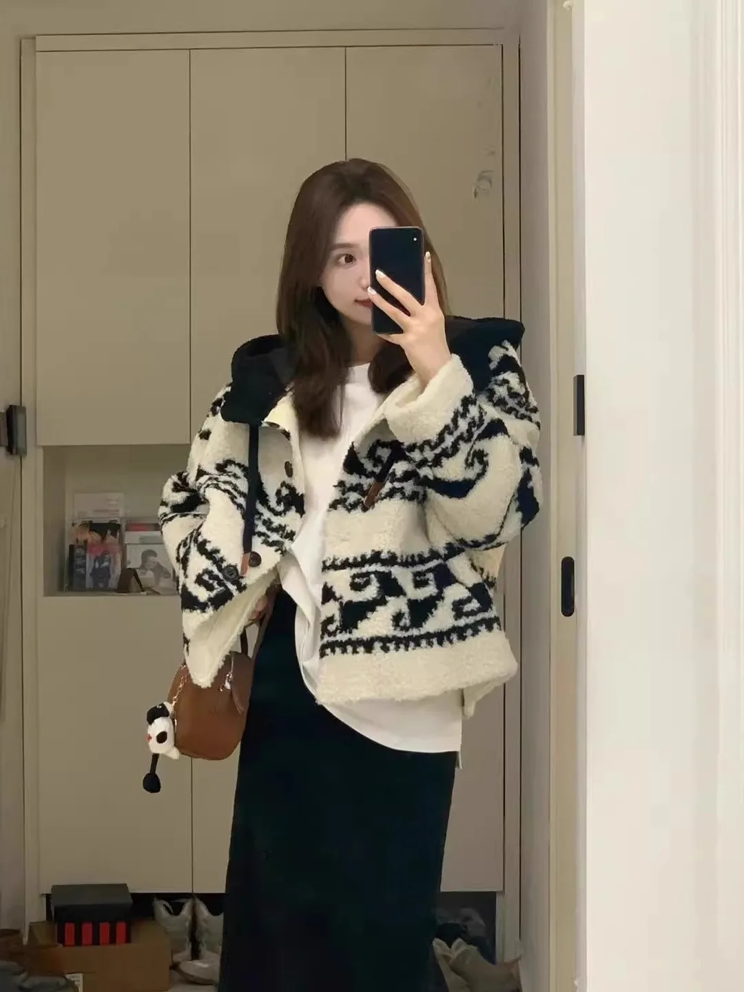 

Lamb Fur Jaet Women Winter Large Size Loose Thiened Particle Fce Hooded Coat Button Splicing Design Casual Top