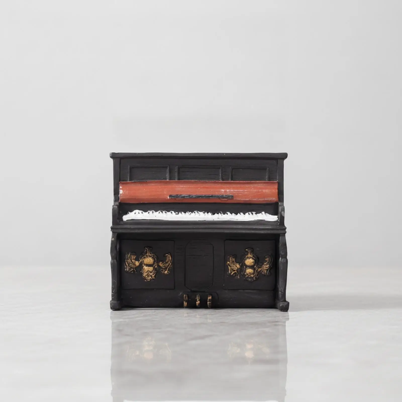 Mini Piano Ornament with Gold-Tone Embellishments Compact Retro Upright Piano Miniature Retro Ornament Low-Profile