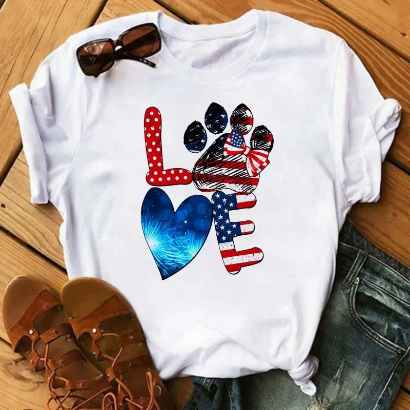 

Cute Women Loose T Shirts USA Flag Love Pet Paw Print White Casual Graphic Tees Soft Comfort Trendy Daily Fashion Dog Lover Tops