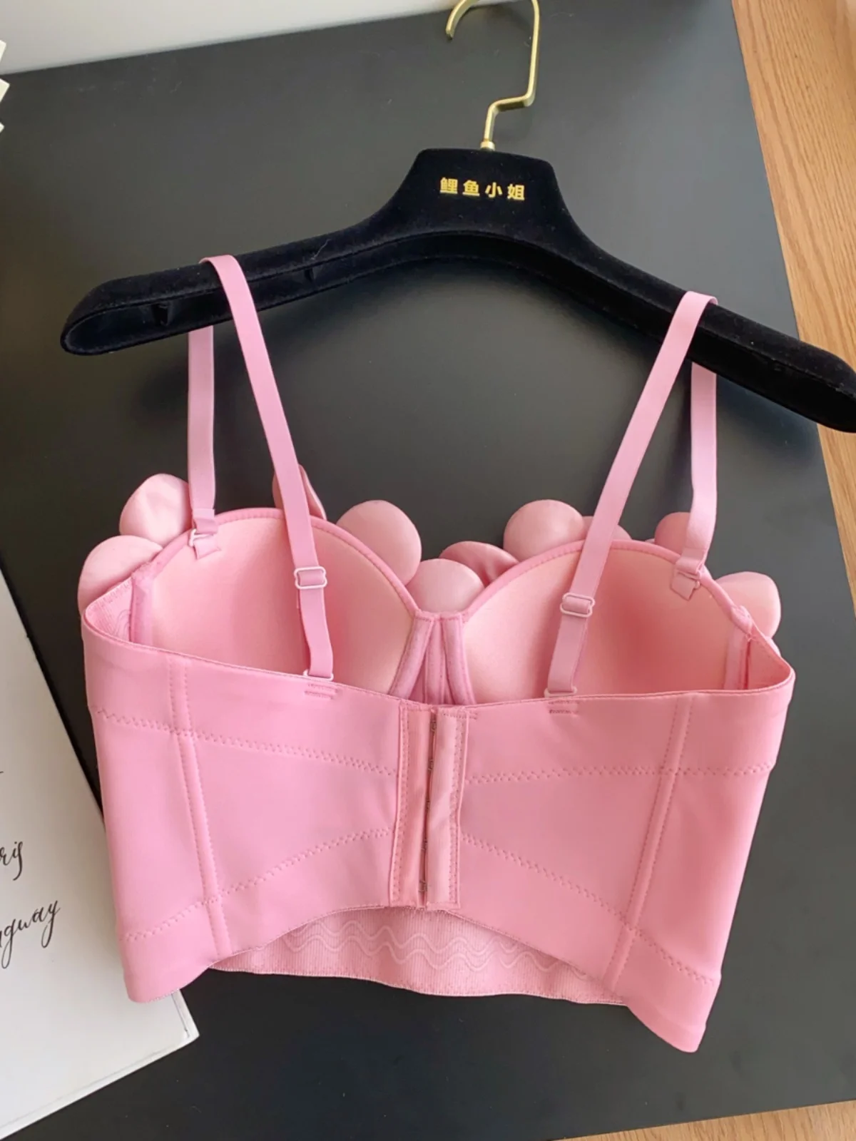 

Strapl Crop Top Women's Vest with 3D Flower Design Base Layer Outdoor Wear Sexy Commuter Sle Spring Faion