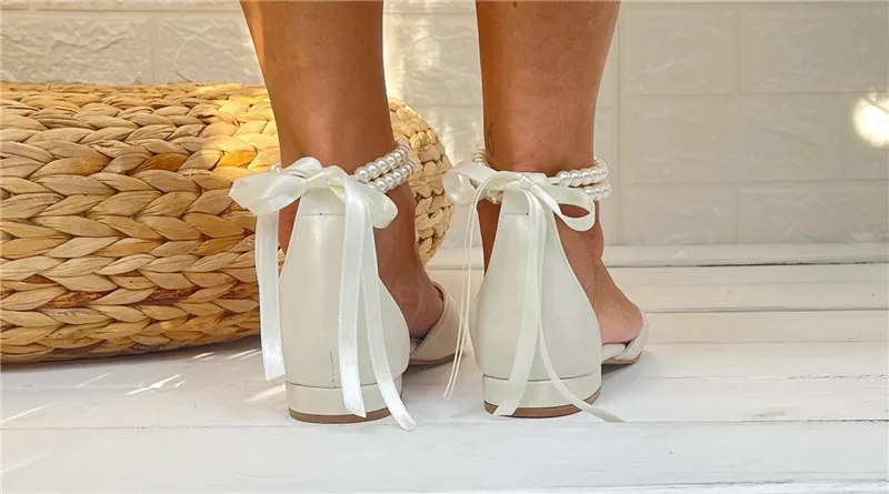 Eleganti scarpe da sposa con perle piatte per la sposa a punta con cravatta a nastro sandali da festa formali da donna appartamenti da sposa