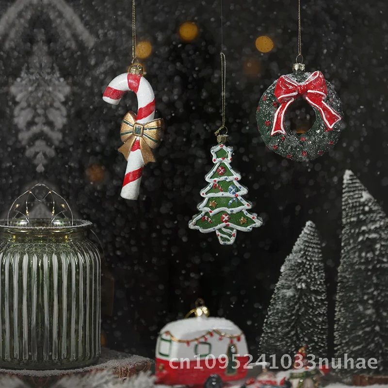 

Hand-Painted PVC Christmas Decoration Small Pendant Gingerbread Man Plate for House Car Christmas Tree And Wreath