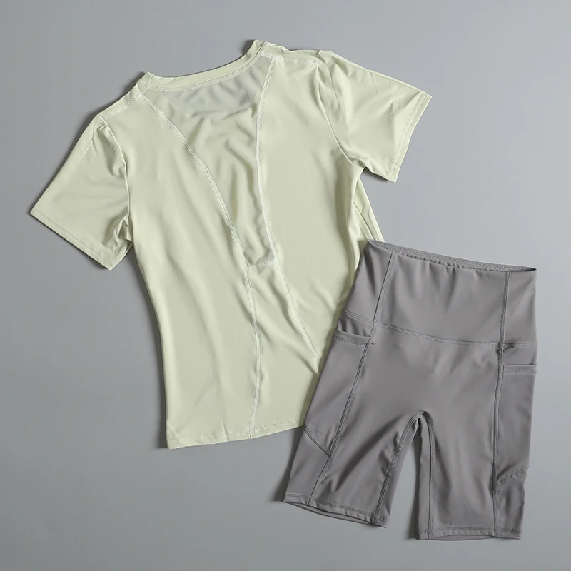 

Yoga suit for women in summer slim fit and slim quick-drying sports top short-sleeved outdoor breathable running exercise