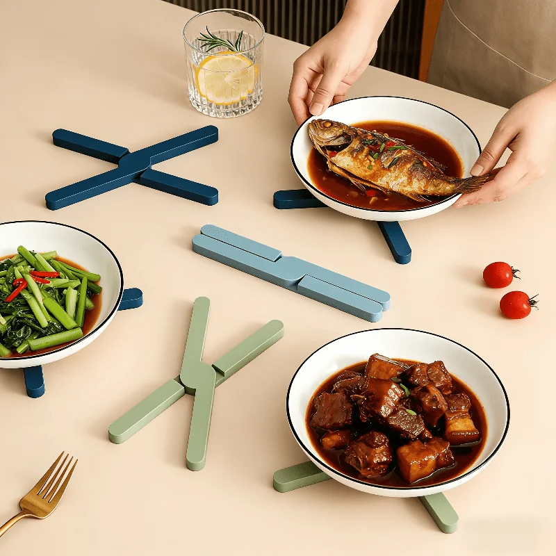Randomly Colored Silicone Foldable Heat-Resistant Mats, Suitable for Hot Pots and Frying Pans, High-Temperature Resistant