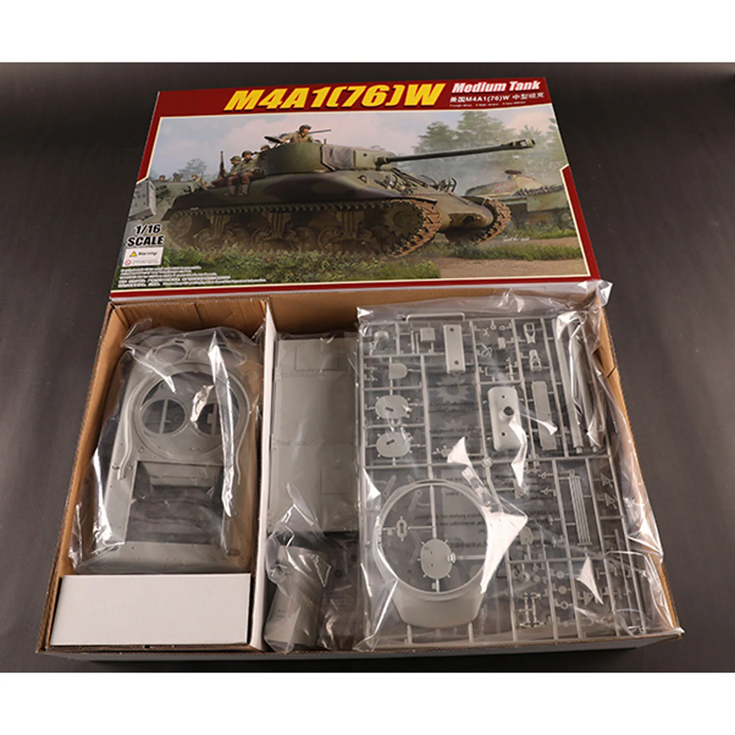 I Love Kit 61616 1/16 M4A1(76)W Carro Medio Sherman Oltre 2200 Parti Giocattolo Assemblato Fai Da Te Per Giocatore Avanzato Kit Modello Statico