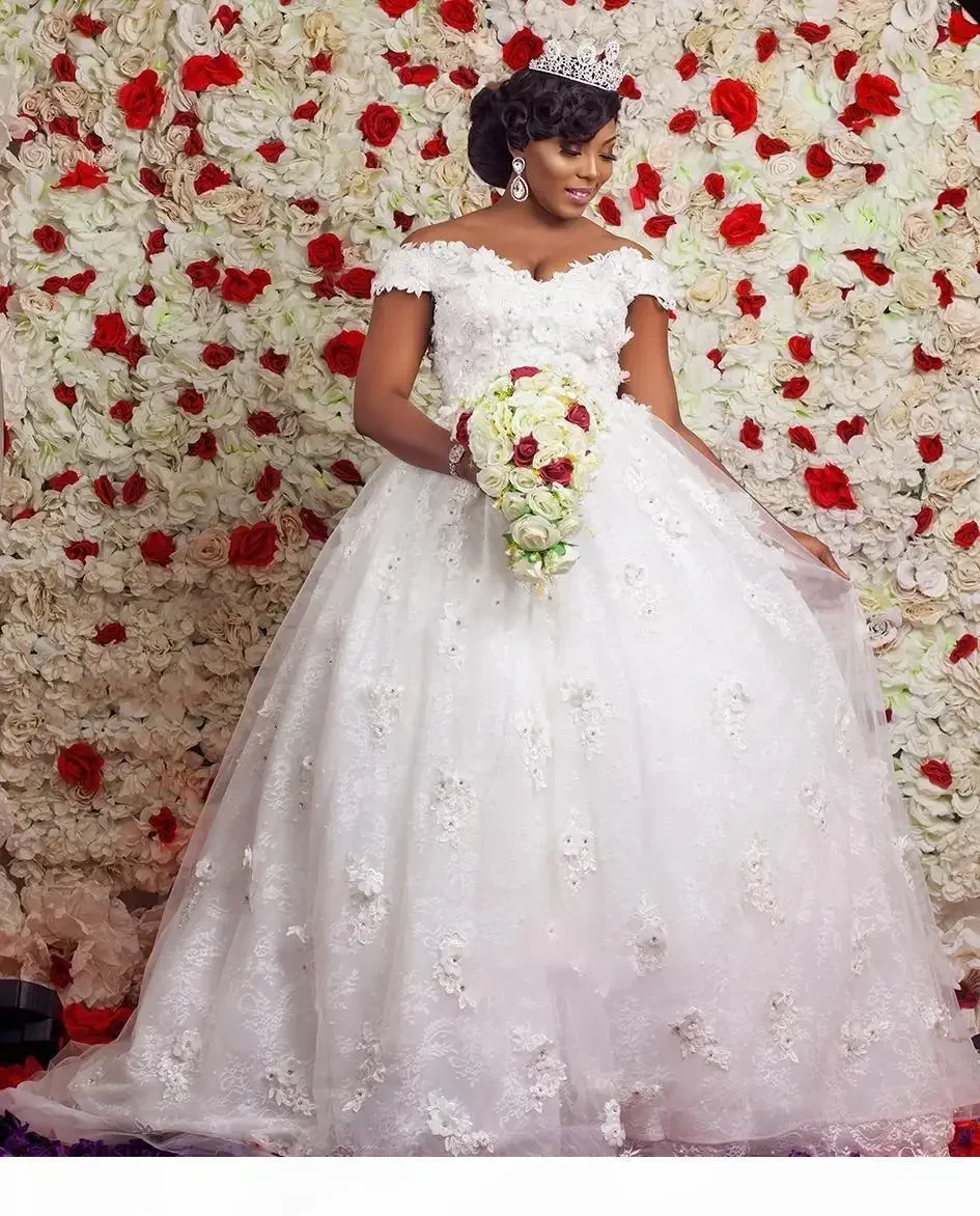 Customized Vestidos De Novia Dubai Arabic Wedding Dresses New Off Shoulders Appliqued Long Bridal Gowns Puffy Tulle Floor Length