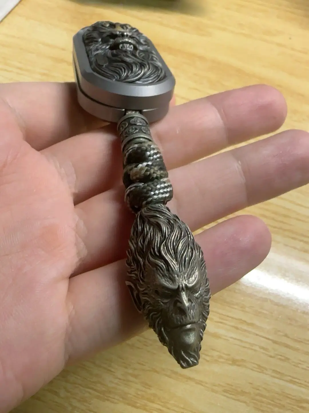 Used EDC Leyang Grip No K Push Card Edc Monkey King Patch, Titanium Main Body, with Traces, Default Battle Damage