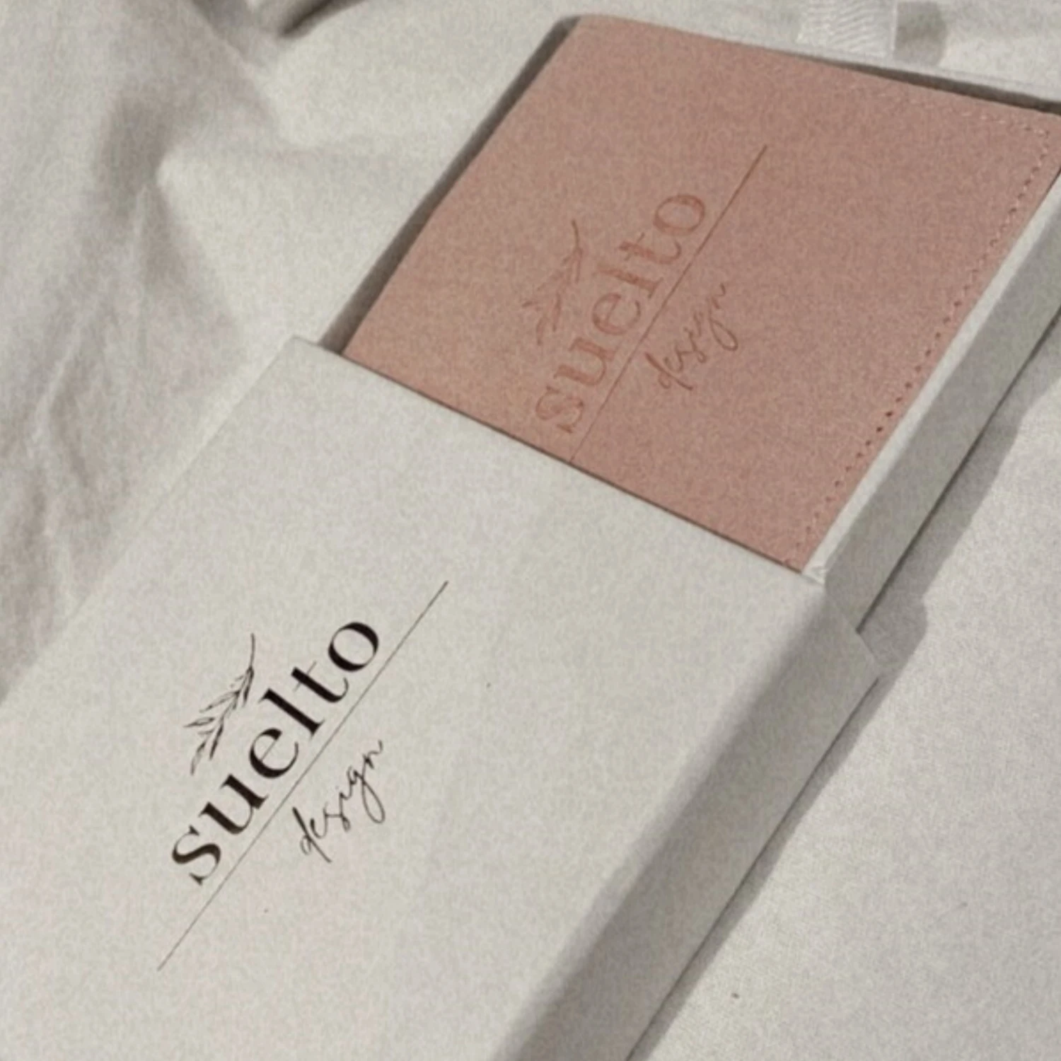 

Картонная коробка с мешочком для ювелирных изделий из микрофибры, подарочный ящик для упаковки, индивидуальный логотип, свадьба, день рождения, душ, 20 шт.