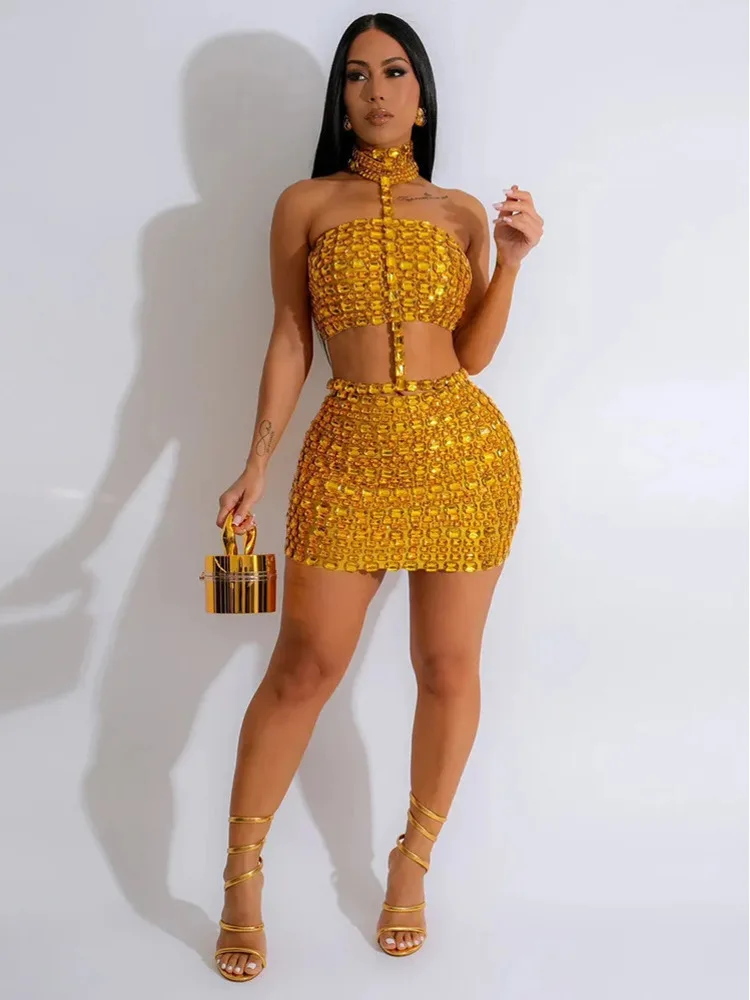 Ensemble haut de danse à strass et jupe fine à col licou – Tenue de scène brillante pour les spectacles contemporains et latins