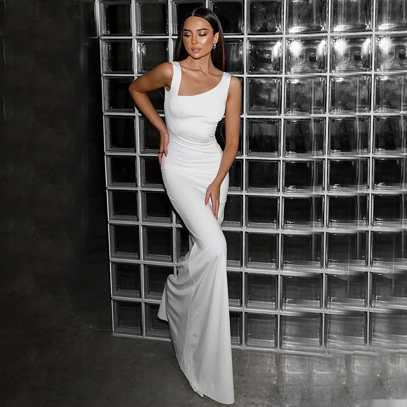 

Женское однотонное платье-годе с высокой талией и асимметричным воротником