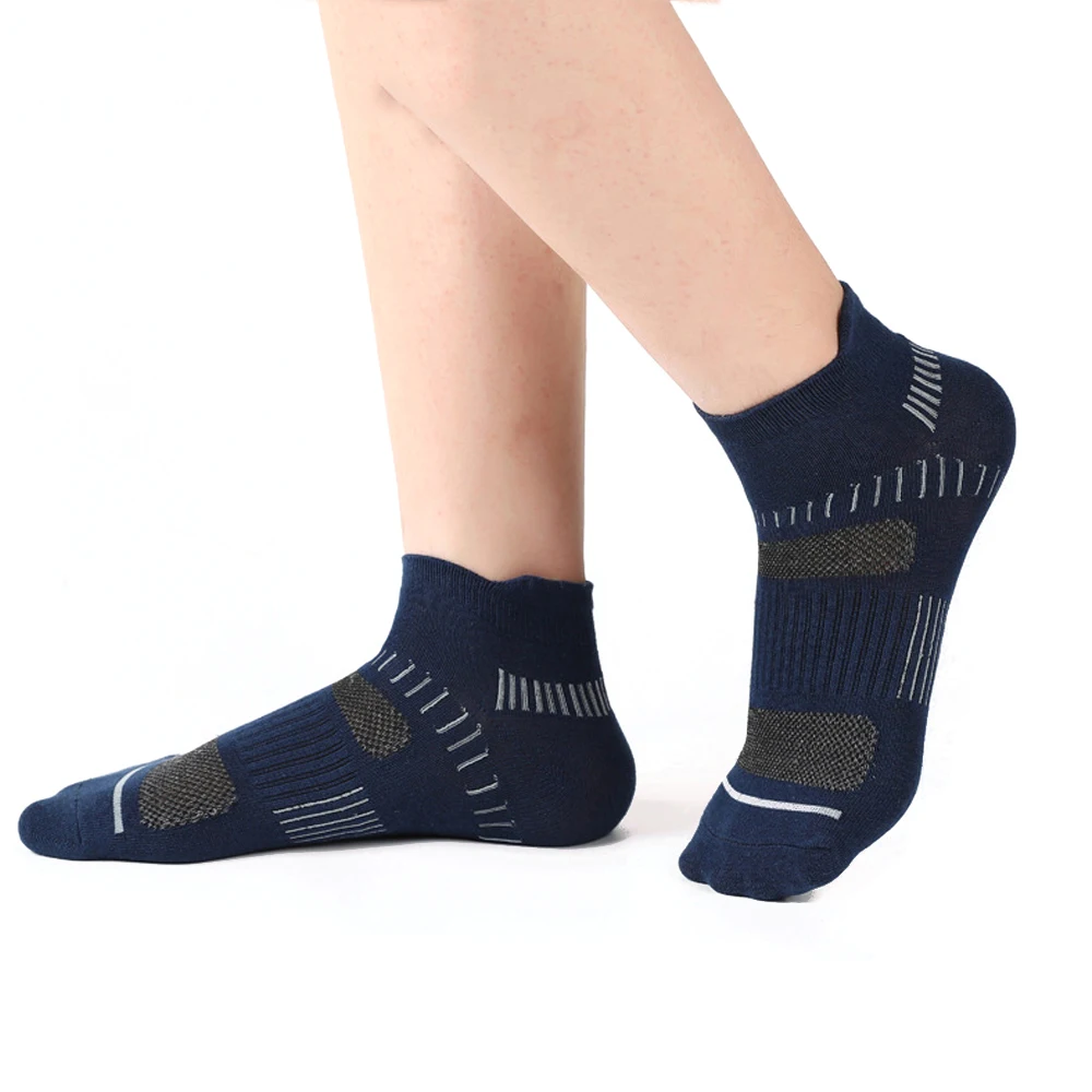 Men's Trendy Striped Sport Socks 5/10 Pairs Multicolor Breathable Comfortable for Running Basketball Gym And Casual Wear view 4