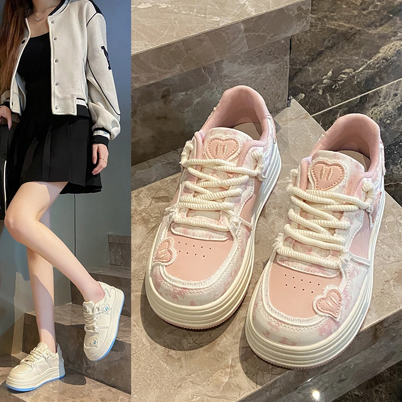 Baskets respirantes pour femmes, chaussures à talons optiques, plate-forme de course décontractée, chaussures de sport Lolita, Kawaii Green Coussins, printemps