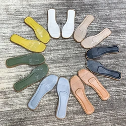 Nuove pantofole estive da donna trasparenti trasparenti Slip-On Jelly Shoes Ladies Flat Beach Outdoor Holiday Slides sandali firmati