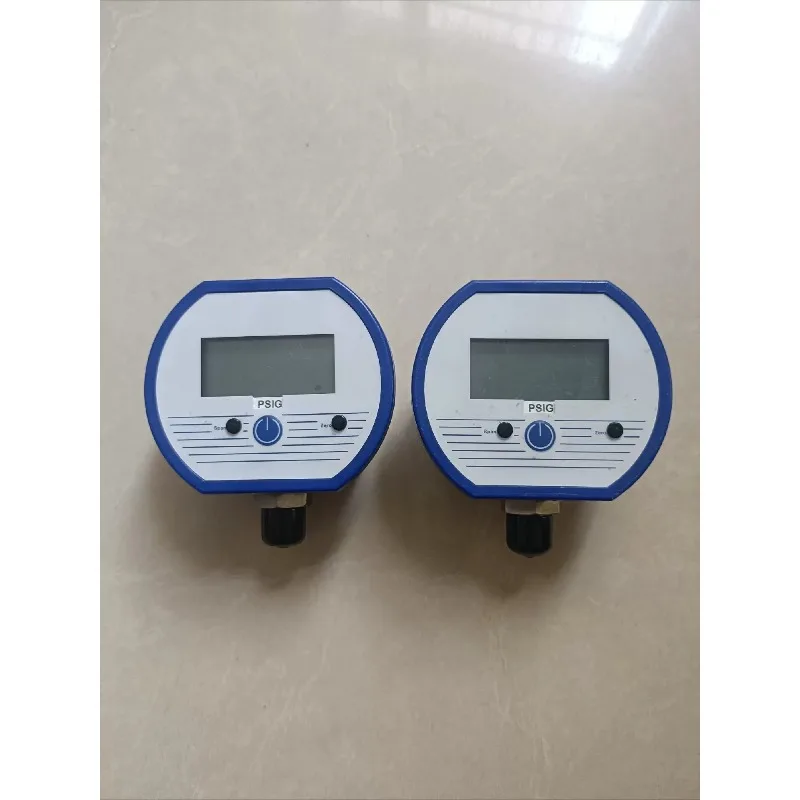 DPG1000B100PSIG-5 Digital Pressure Gauge Used Like New Powers On With Display Sold As-Is for Industrial Pressure Systems