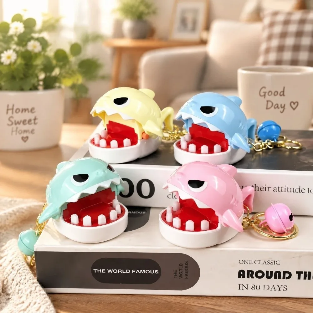 Prank Cartoon Shark Keychain Biteable Small Shark Keyring Various Colors Creative Finger-Biting Keychain Spend Time Together