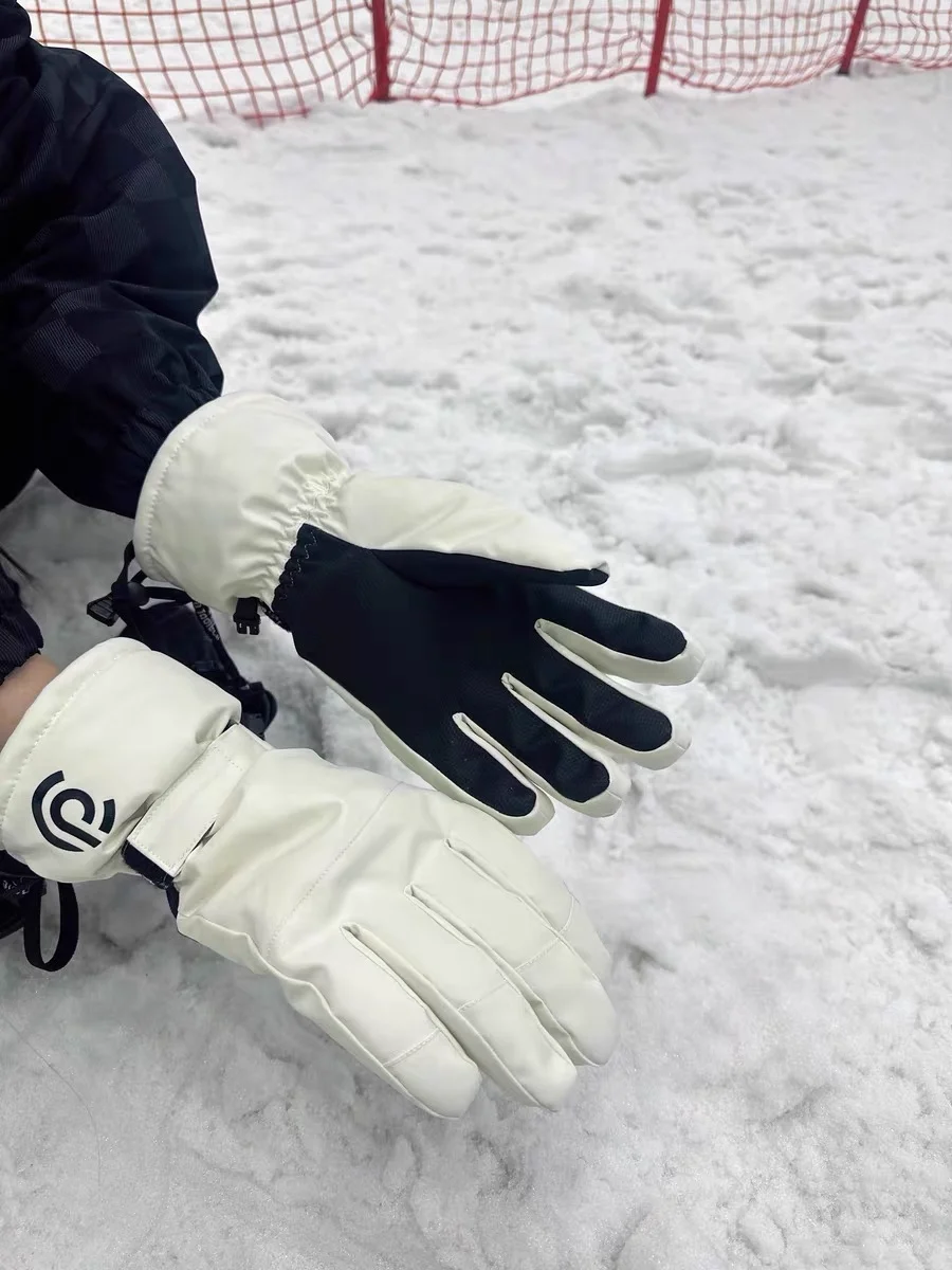 Guanti da sci invernali per uomo e donna, termici antivento aggiornati per la stagione fredda con dita touchscreen per sport all'aria aperta