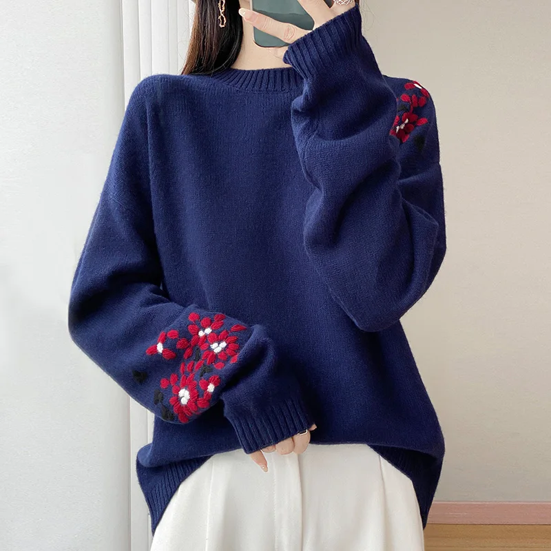 خريف/شتاء 2025 جديد سميكة شبه عالية الرقبة سترة نقية المرأة فضفاضة طويلة الأكمام المطرزة كسول الكشمير تريكو