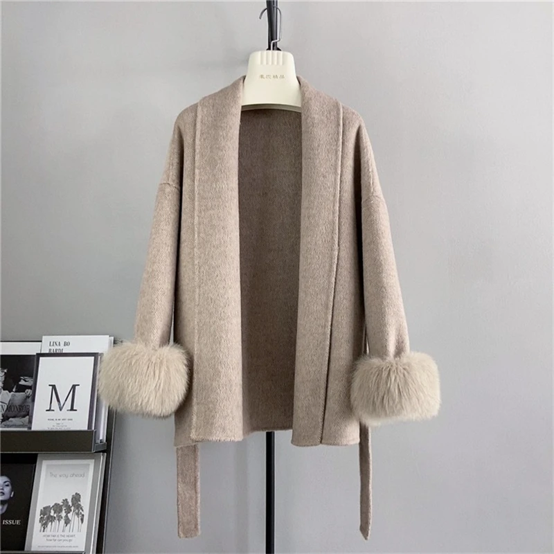 

2024 New Double-sided Wool Tweed Coat Women Fox Fur Sleeve Cape Lapel Wool Blends Cashmere Poncho Jacket PT499