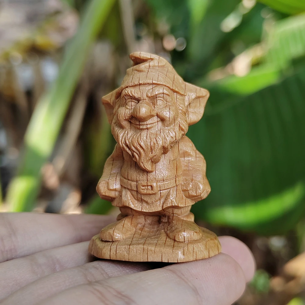 1.8 Inch Hand-Carved Wooden Gnome Figurine Ornament Classic Theme Suitable for Desktop Decorations, Office Decorations, Party Decorations, Fireplace, Study Room, Birthday Gifts, New Year Gifts