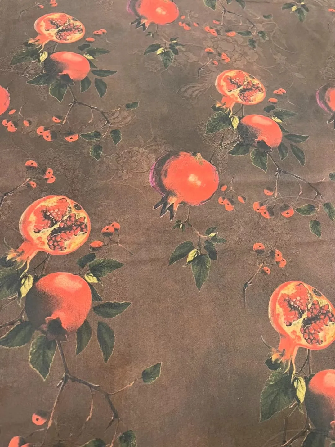 Abito cheongsam in tessuto di seta reale di alta qualità di alta qualità, fiore, rosa, nuvola rossa, abito in filato