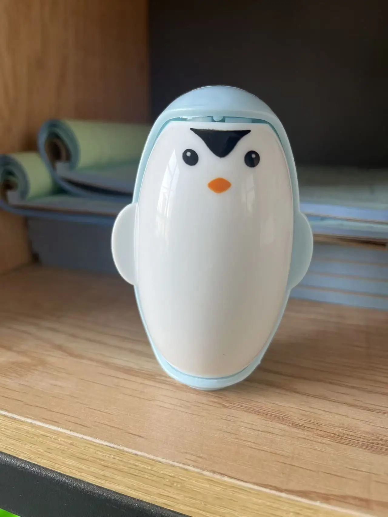 Washable Lint Remover Penguin Clothes Roller Portable Pet Hair Remover Dust Removal Eliminator Brush Hair Sticky Cleaning Tools